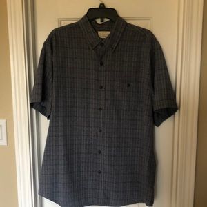 Men’s gray/blue shirt sleeve shirt size XL.